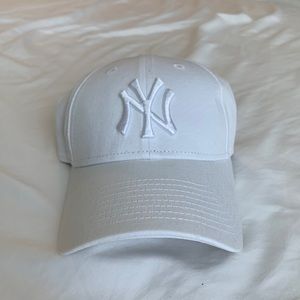 NY Yankees dad hat